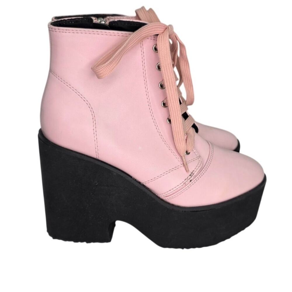 Hot Topic Wingless Pink 4.5"  Platform Combat Boots Women's 6 Y2K Goth Punk